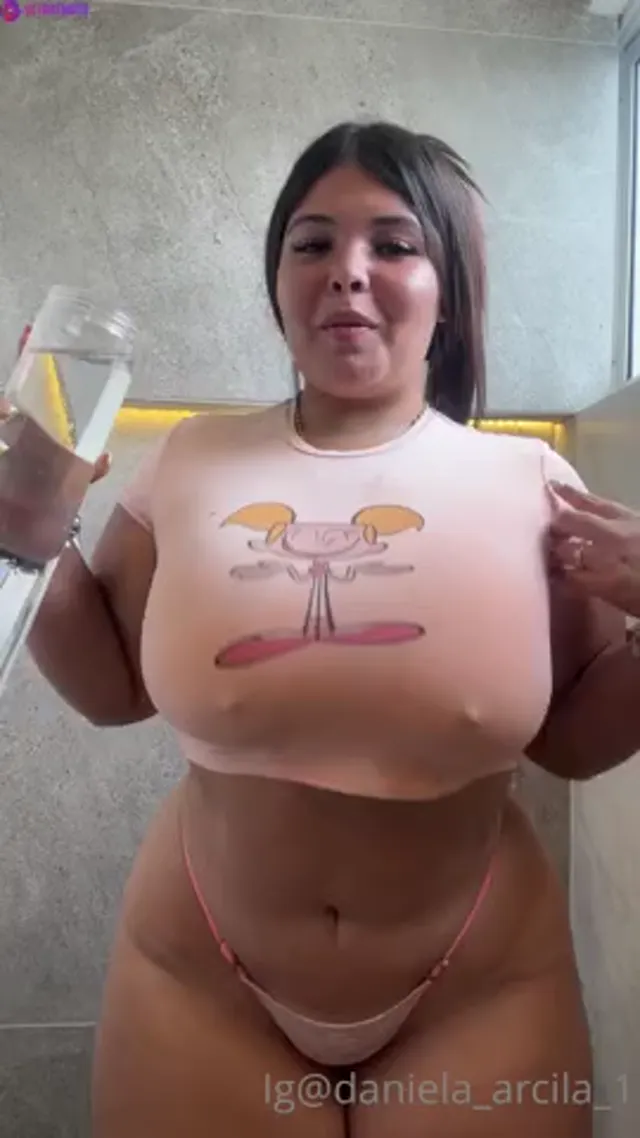 Bouncing Big Tits Of Daniela Arcila