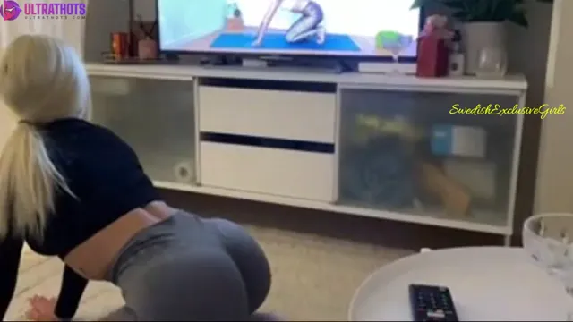 Swedish Babe Elin Swede Yoga Doggystyle sex & cumshon on big tits