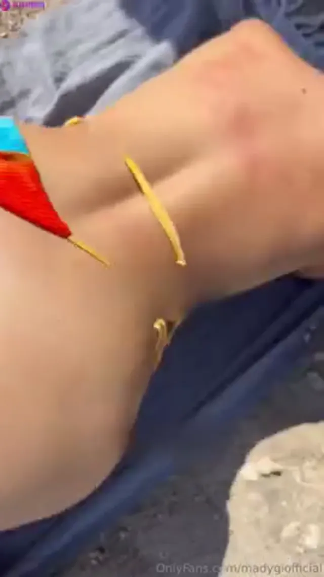 Mady Gio Doggystyle Sextape in Public Beach