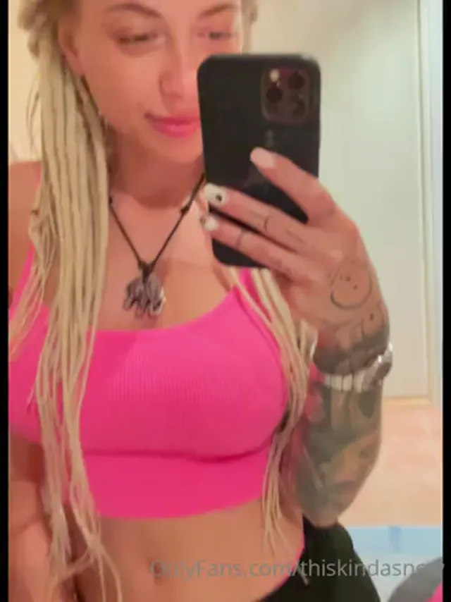 Thiskindasnow Gets Topless In The Bathroom