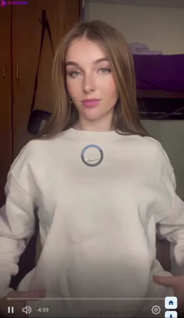 Amelia Adams Gets Topless