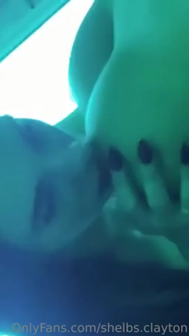 WoodBabee In The Solarium With Lesbian Friend