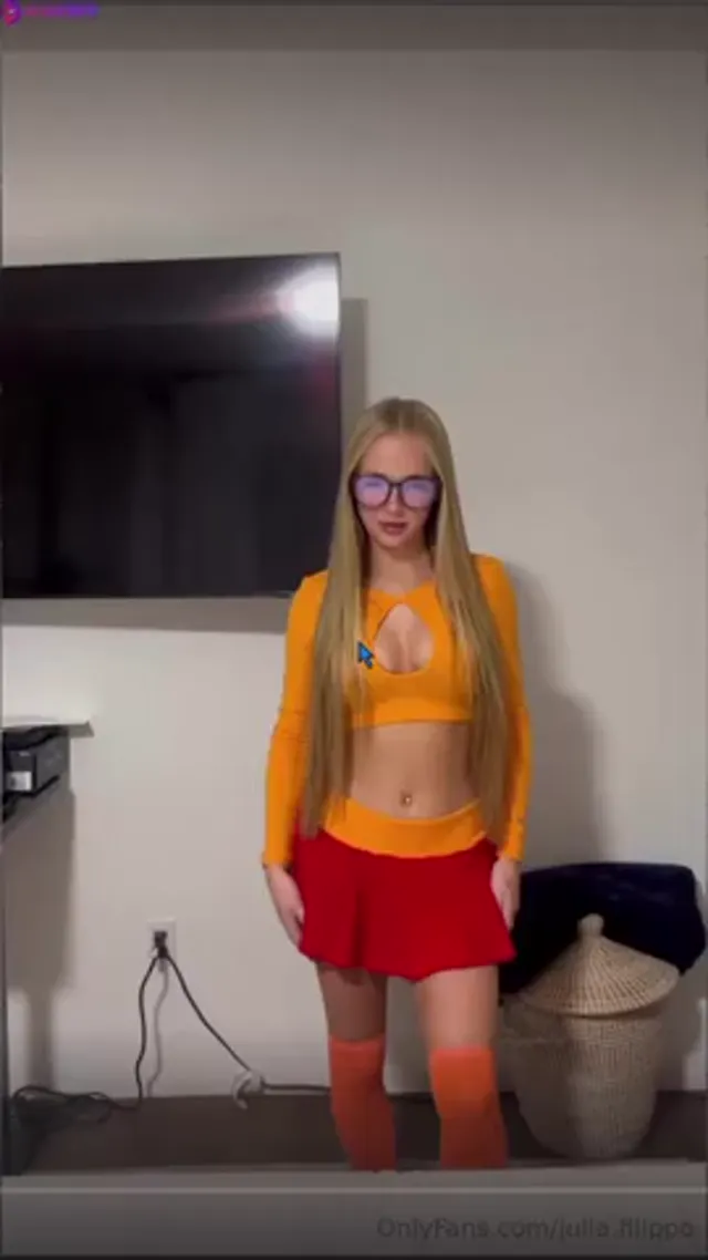 Julia Filippo Bending Over Doggystyle Position