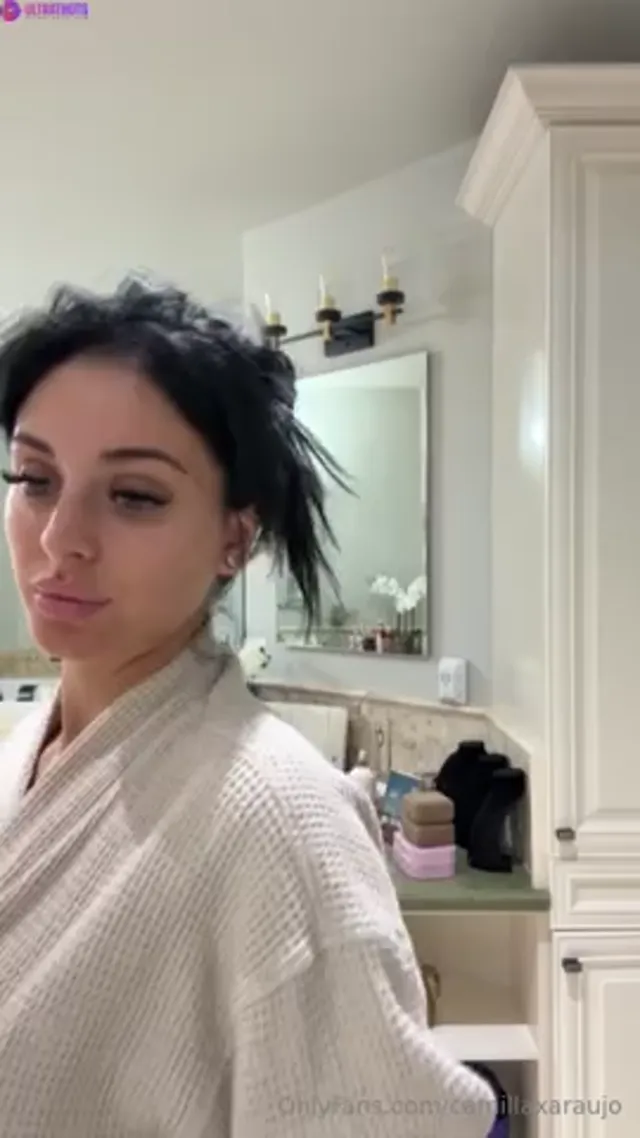 Camilla Araujo Undressing Naked And Showering