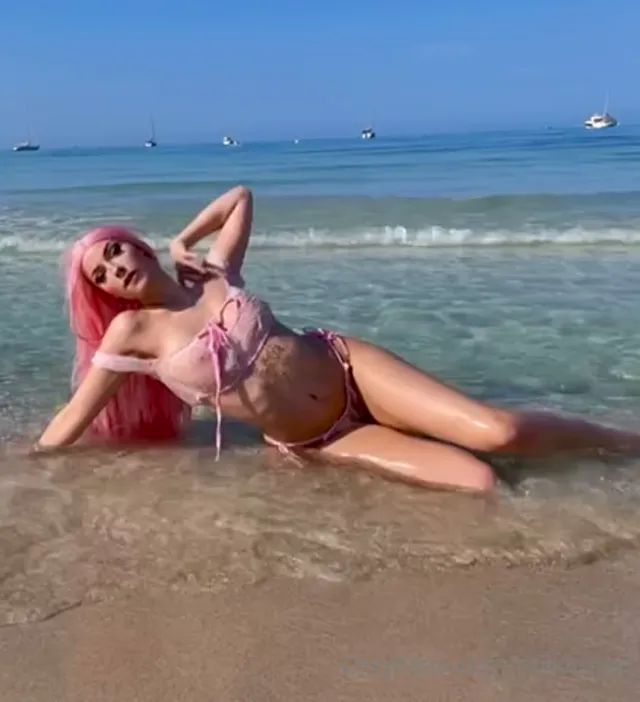Milkimind Gets Wet On The Beach