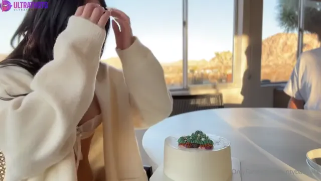 Asian Hottie Elle Lee Sucking Dick And Standing Sex