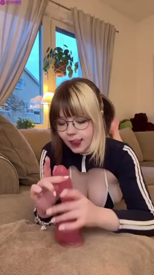 Swedish bunnygirl.ella dildo blowjob