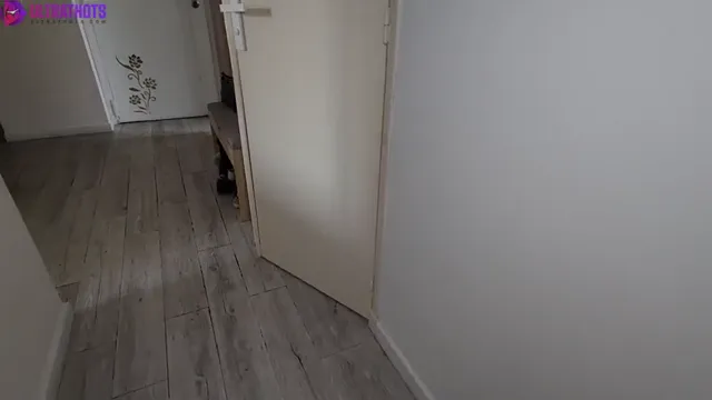 Shasha Lopez – Giving Blowjob And Making Stranger Cum in Bathroom