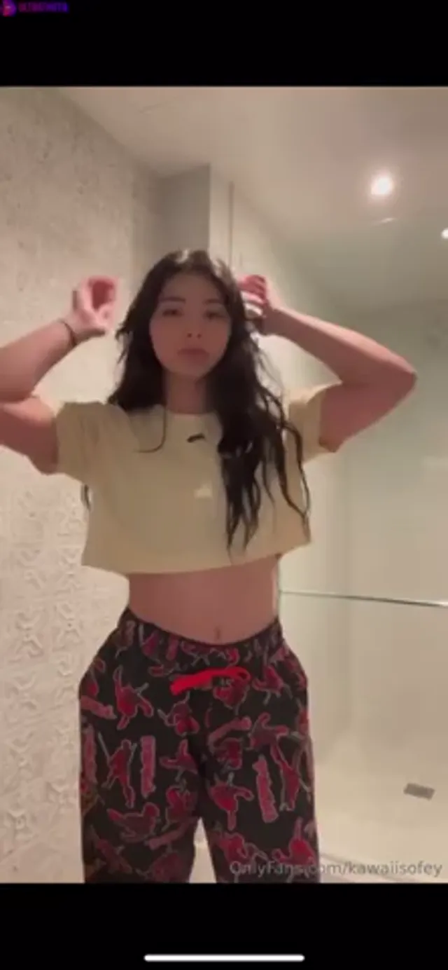 Aishah Sofey – Slutty Striptease in Bedroom