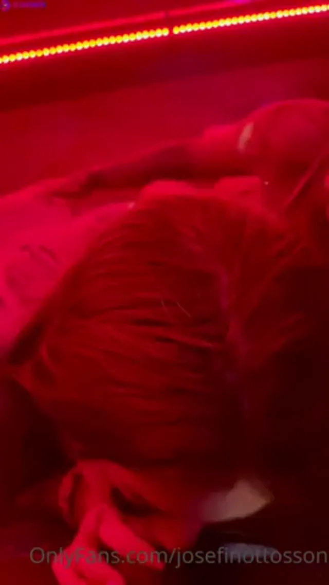 Josefin Ottosson and Kattpaow blowjob