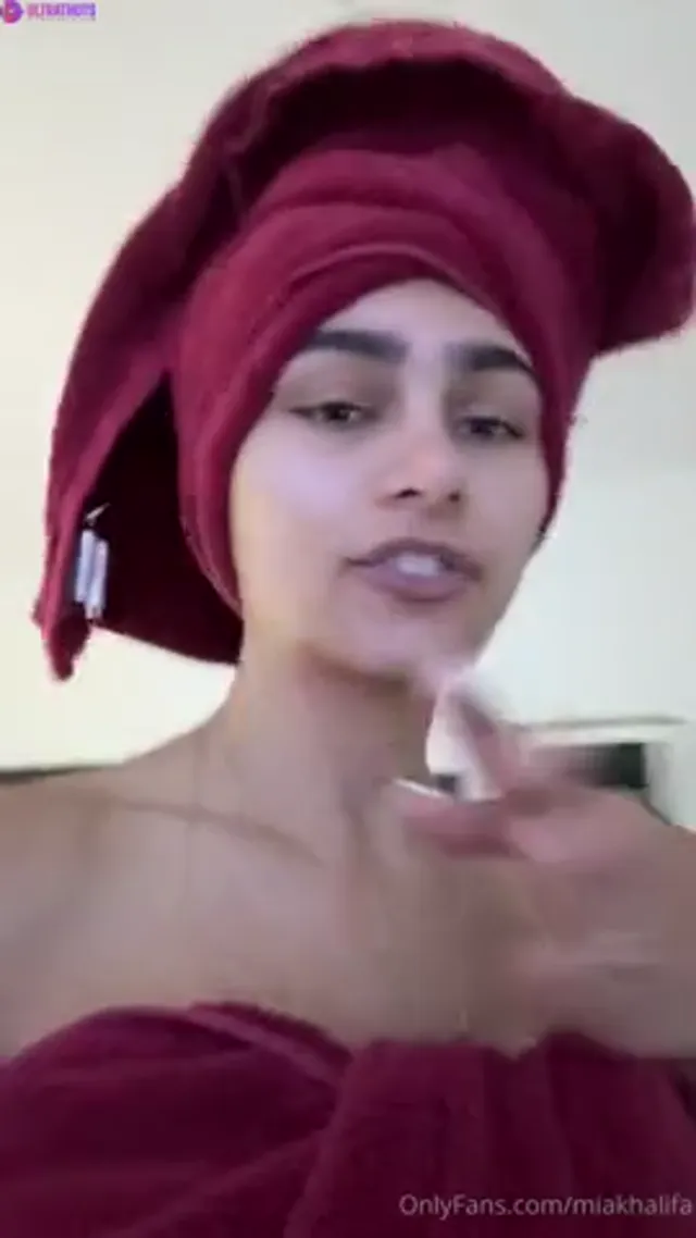 Mia Khalifa Naked June Livestream