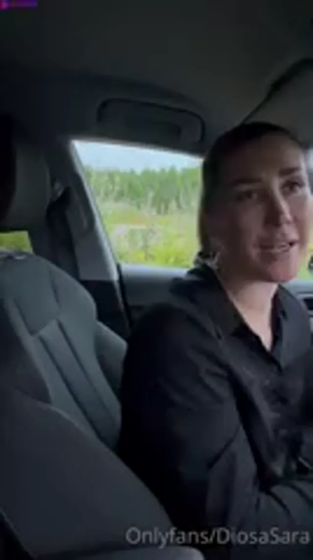 Perfect Finnish Diosa Sara Playing With Tits in Car