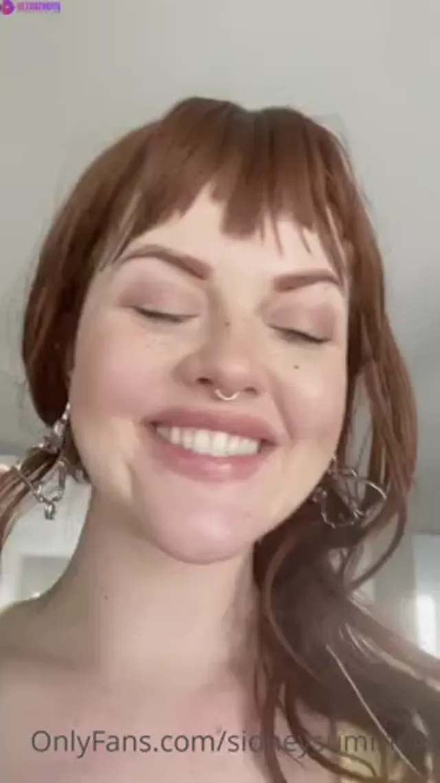 Sidney Summers Naked Exercise In The Garden