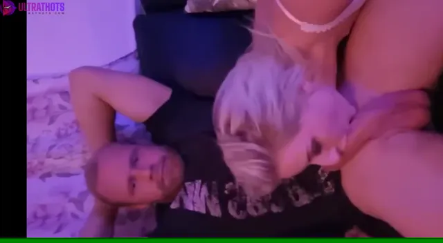 Swedish Angela Jonasson and Felisie blowjob