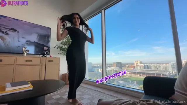 Roxie Sinner Getting Her Tight Pussy Stretched by BBC