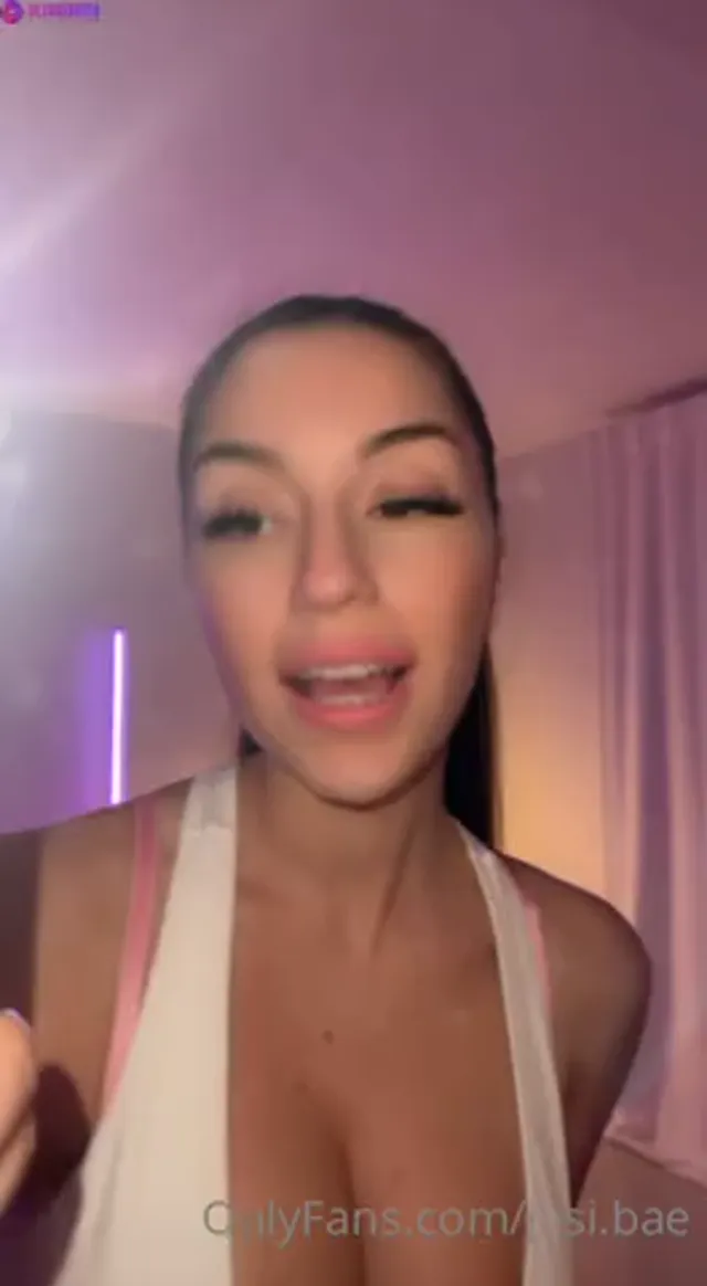 Jasi Jordan – Face Reveal With Striptease