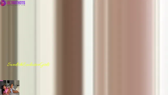 SwedishKiller SHaking Her Big Ass In Bathtub