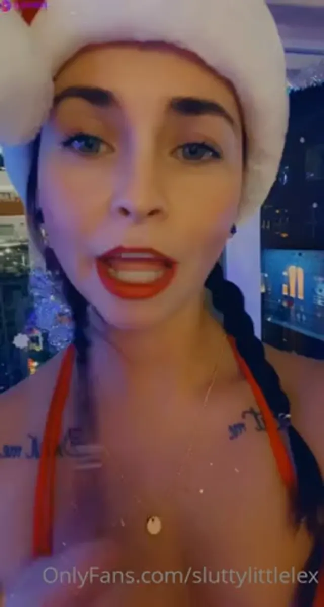 Lexinwonderland – Christmas Slut Getting Pounded Hard