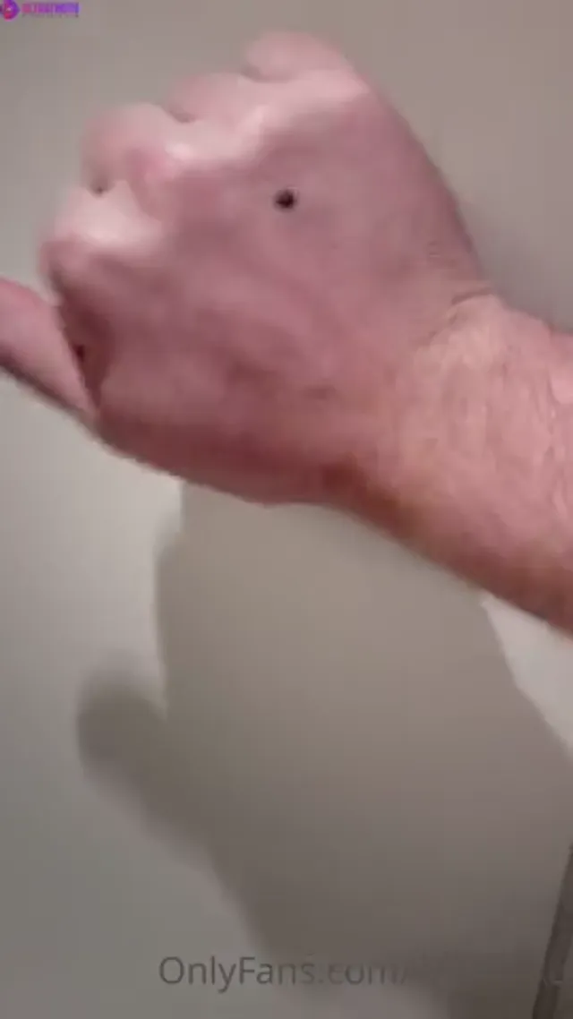 Elle Ray Getting Tittyfucked with Cumshot