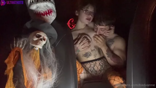 Vanessa Yanez Halloween Special In Fishnet