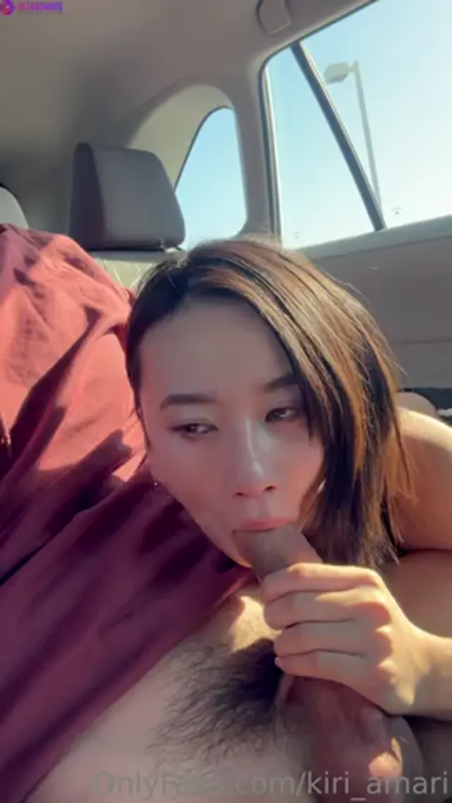 Kiri Amari Blowjob with Huge Cumshot in car