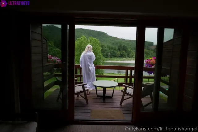 Lena Polanski – Homemade Sextape in Airbnb