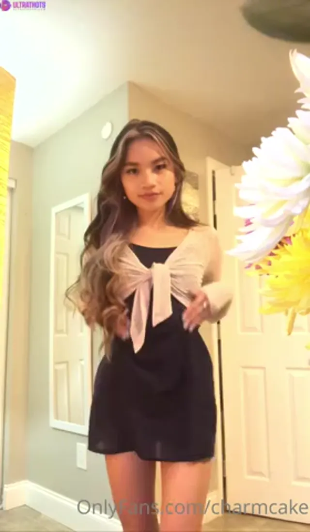 CharmCake Flashing Pussy And Tits