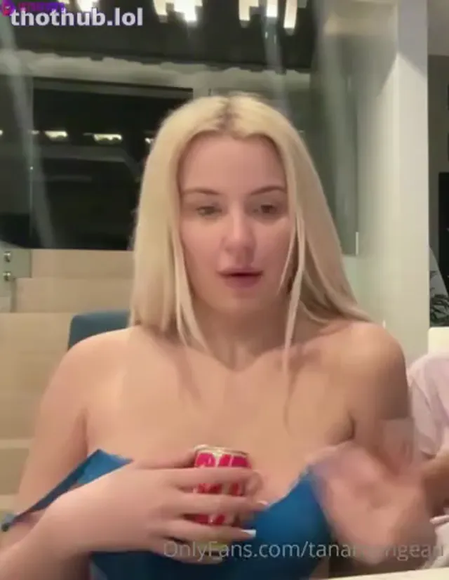 Tana Mongeau Flashing Big Tits on Livestream