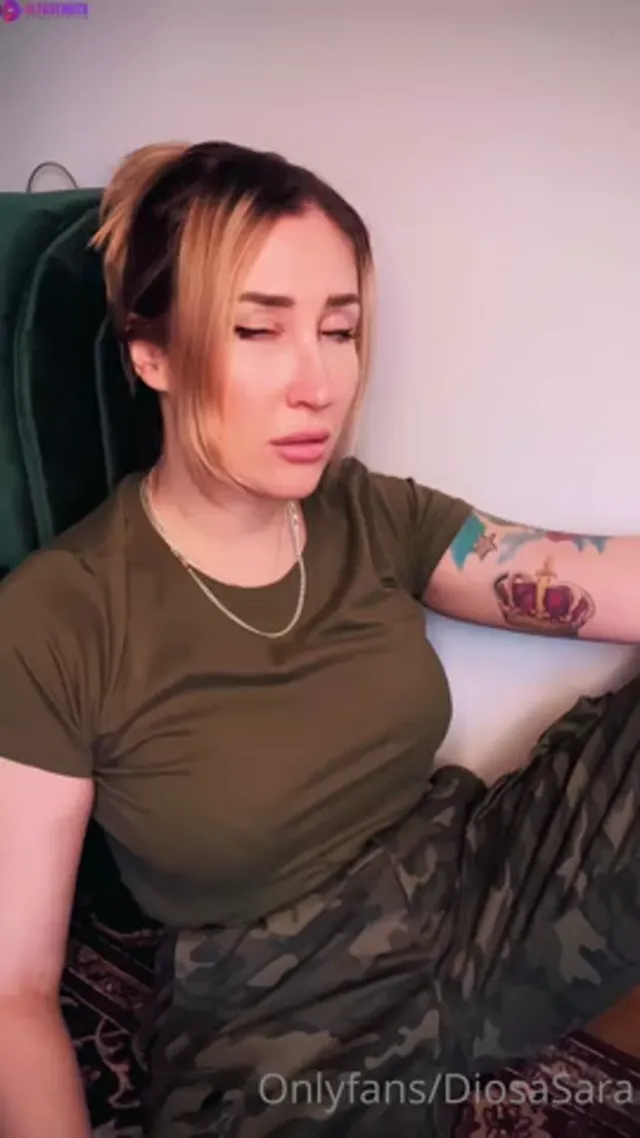 Finnish DiosaSara Pussy Touch