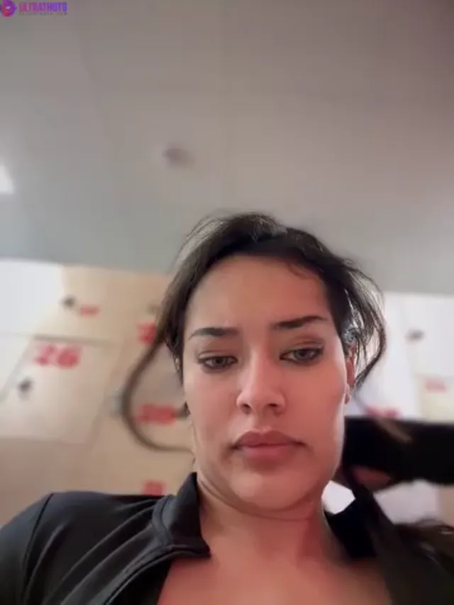 Swedish Camgirl MissBellNoire Full LiveStream Part 14 Locker Room Pussy Masturbation