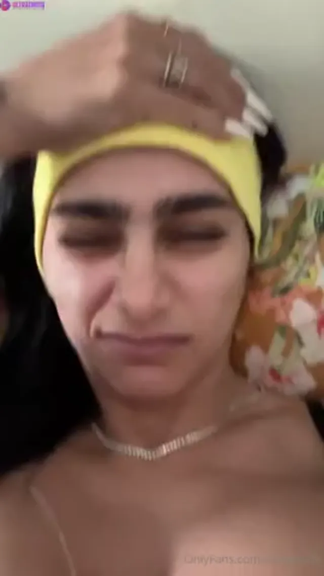 Mia Khalifa Morning Routine Livestream