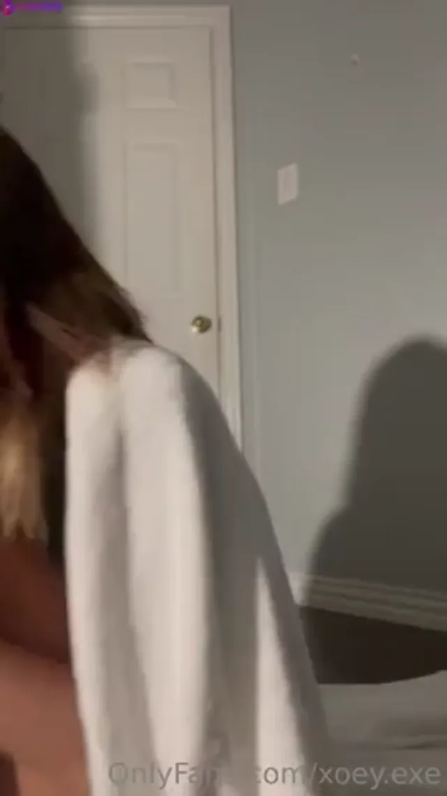 Xoey Li Handjob On Dildo With Nipples Close Up