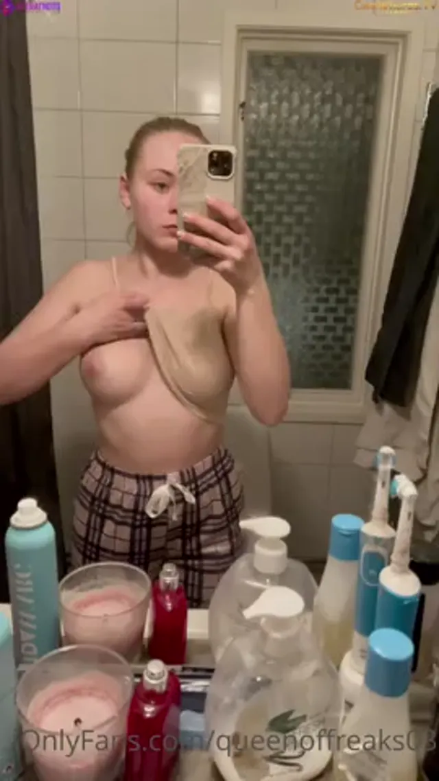 Queenoffreakes03