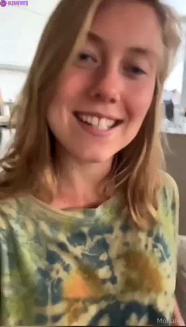 Fitness TikTok girl teasing