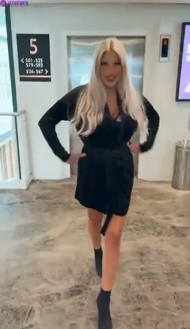 Swedish NicciAzzy Sex At Hotel