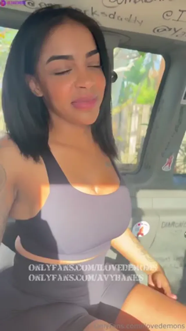 Avy Banks – Picks Up And Fucks Stranger on Fan Bus