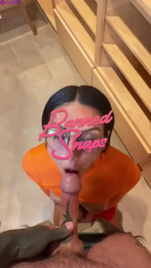 Lamhard Giving Blowjob In Velma Cosplay And Gets Cum on Glasses