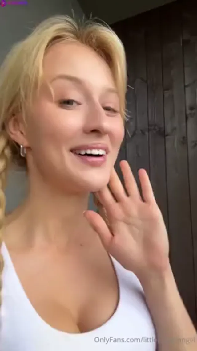 Littlepolishangel – First Time Fucking Stranger on Video