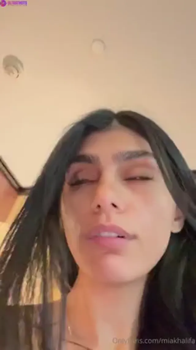 Mia Khalifa – Nude Hotel Shower