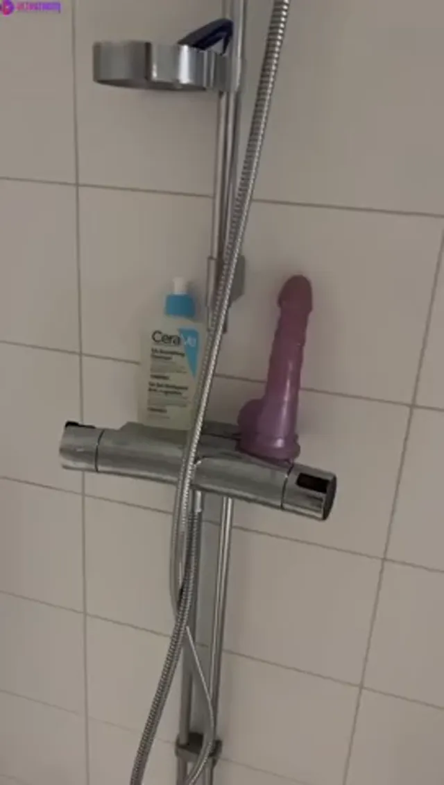 Swedish onlyfans linneaswe05 shower