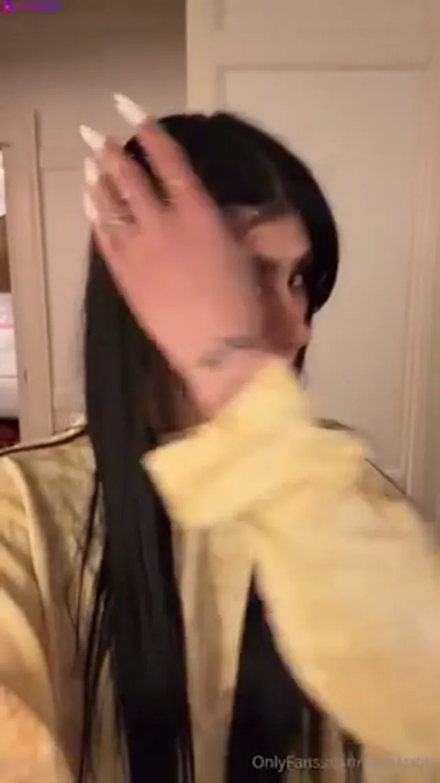 Mia Khalifa Gets Nude After Fashion Show