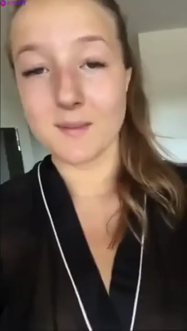 Swedish Amateurr Babe Masturbates Her Tight Horny Pussy