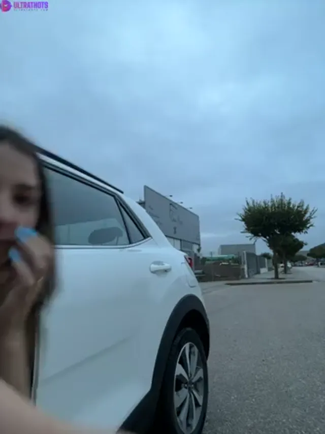 German Camgirl DoriDeluxe66 Masturbates Her Tight Pussy In Car