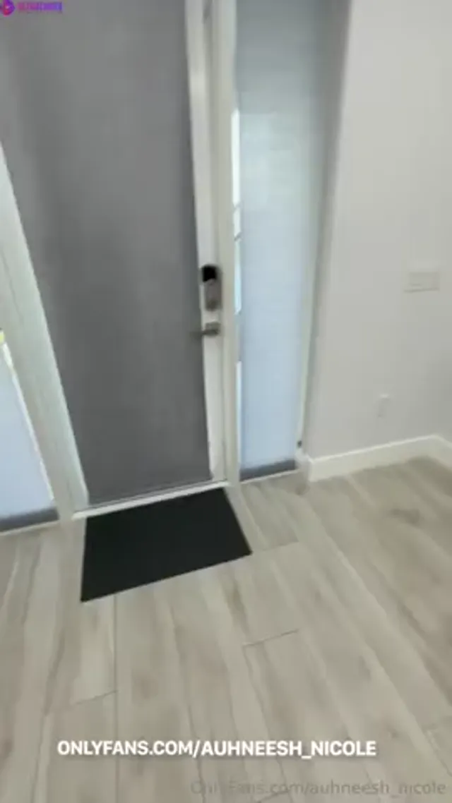 Auhneesh Nicole Interracial Hardcore Fuck In The Living Room