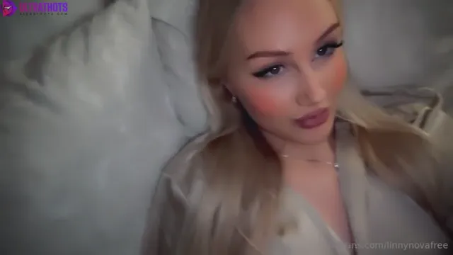 Swedish Linnea with vibrator