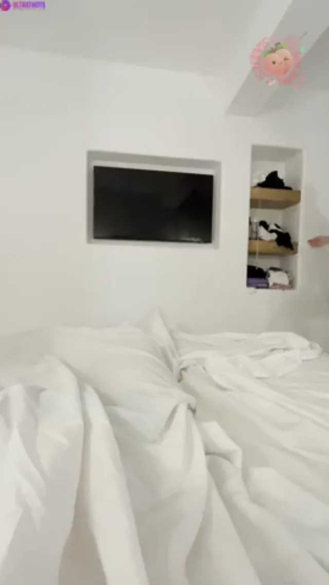 The Swedish Peach sloppy blowjob with cum in mouth