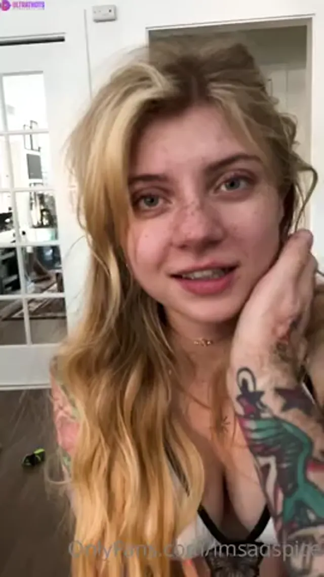 ImSadSpice Gets Upskirt Fuck On The Couch With Facial