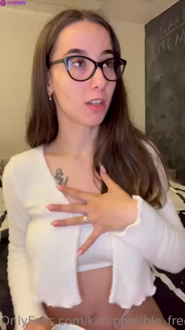 Kimpossible – Nerdy Girl Masturbating Creamy Pussy with Big Dildo