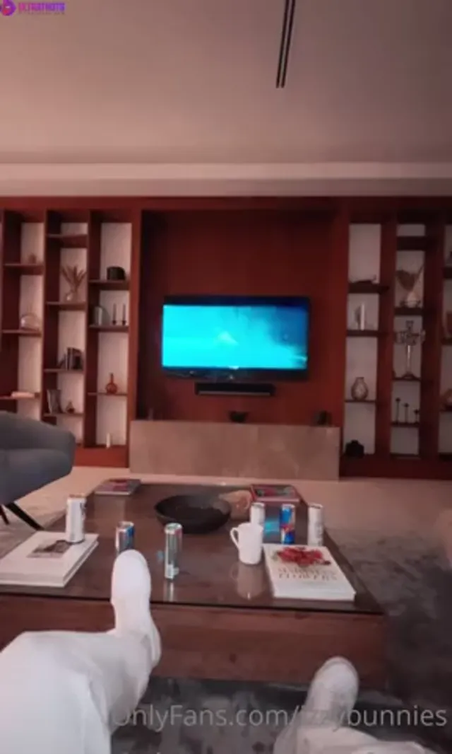 Therealbrittfit Threesome Sextape with Izzybunnies