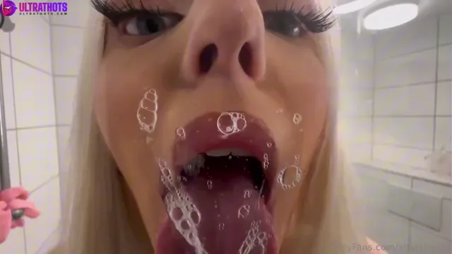 Norwegian xNatalie_04 Sloppy BBC Dildo Blowjob In Shower